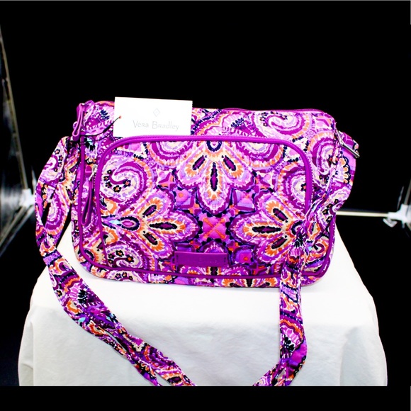 Vera Bradley Handbags - 🌟 Host Pick 🌟 Vera Bradley Little Hipster Dream Tapestry Bag